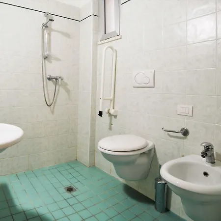 Augusta Hotel 3*