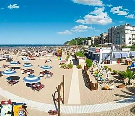 Hotel Augusta 3*