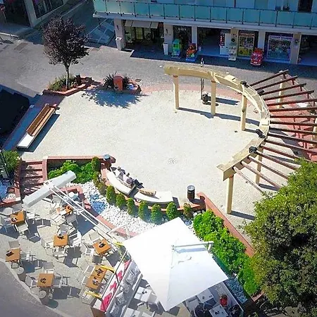 Hotel Augusta 3*